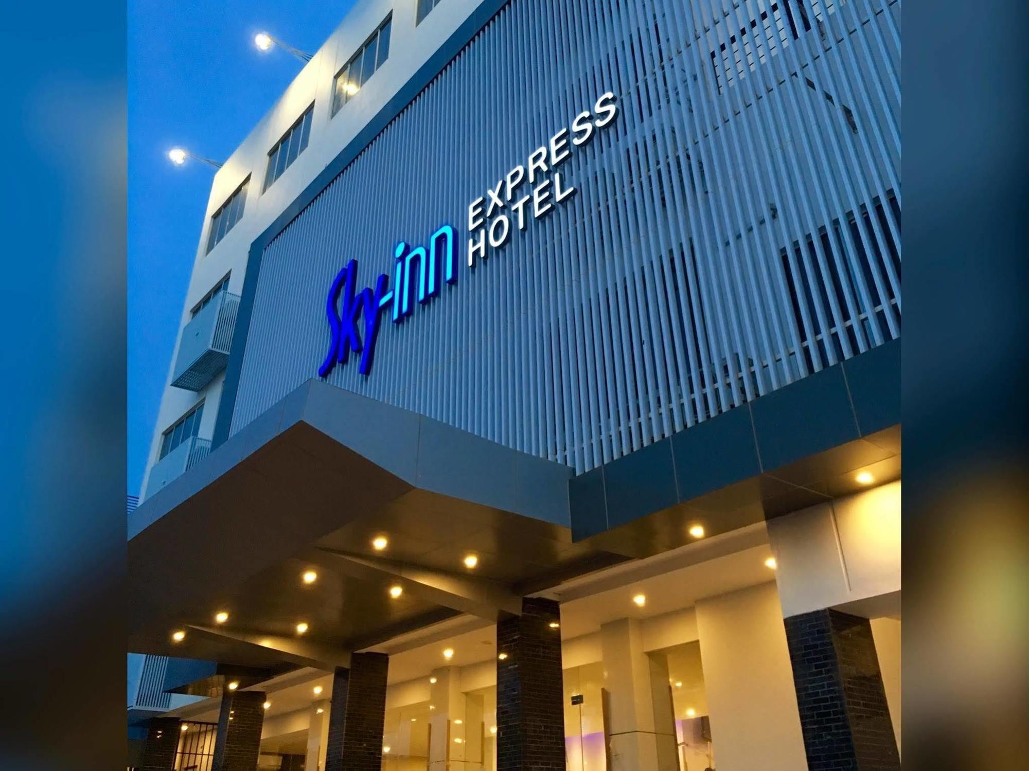 Os Hotel Airport Batam Exteriör bild
